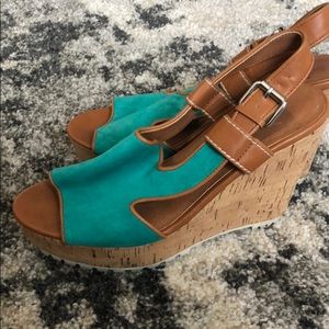 Brown and blue wedges